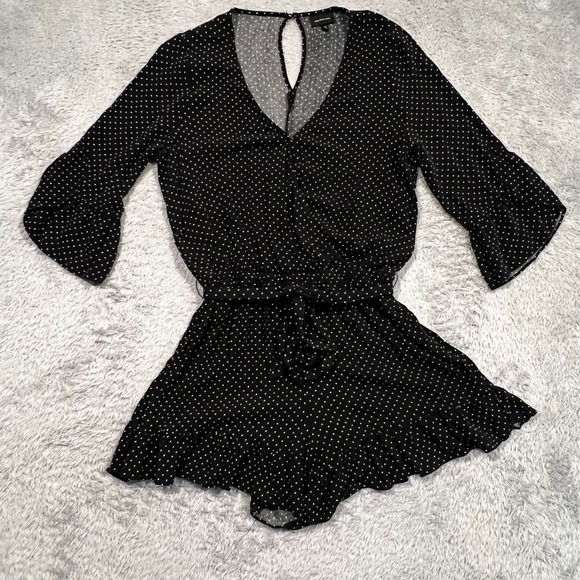 Who What Wear Polka Dot Romper Women's M Black 3/4 Sleeve Tie Elastic‎ Waist - Picture 1 of 12